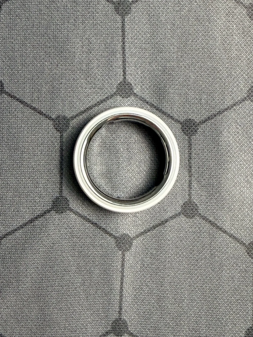 Oura Smart White Ceramic Smart Ring w/ all pictured. Worn minimally